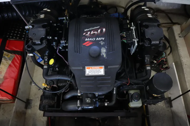 Slide: The Image of MerCruiser 350 MAG MPI engine in 2006 Cobalt 220 boat. - 21