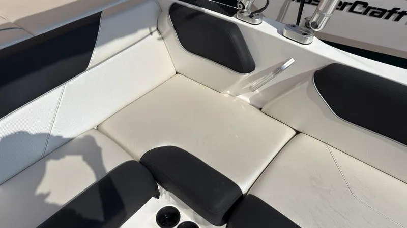Slide: The Image of Mastercraft NXT 22 2016 - 14