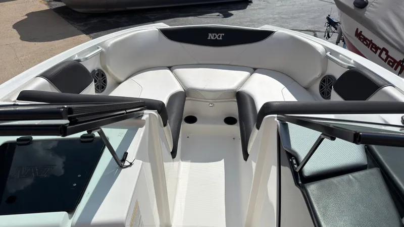 Slide: The Image of Mastercraft NXT 22 2016 - 33