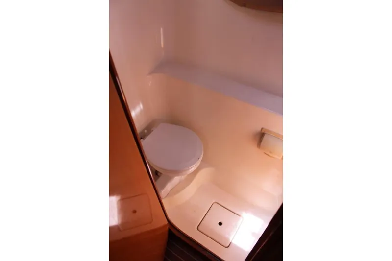 Slide: The Image of Bathroom interior of 2006 Alliaura Marine Privilege 435 EZC yacht. - 19