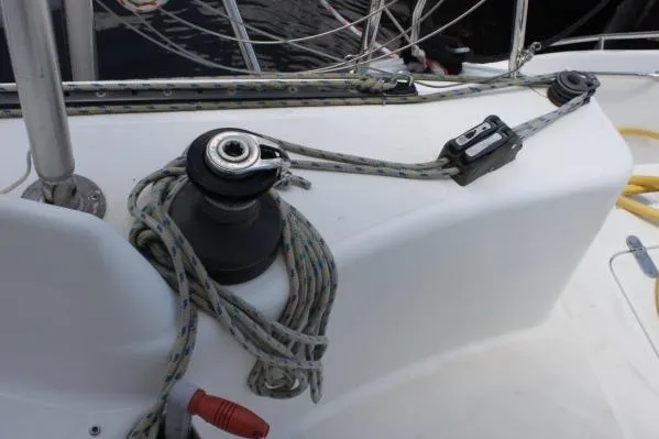 Slide: The Image of Winch and ropes on 2006 Alliaura Marine Privilege 435 EZC sailboat deck. - 44