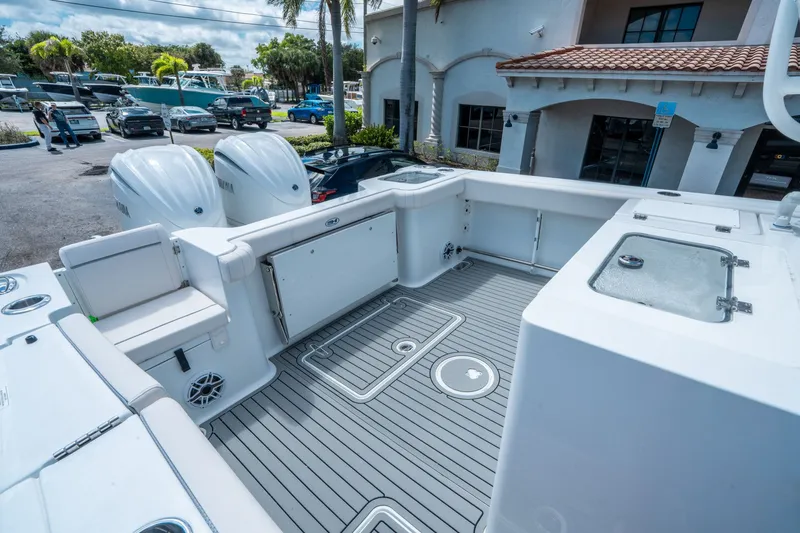 Slide: The Image of Sea Hunt Gamefish 30 Forward Seating 2026 - 10