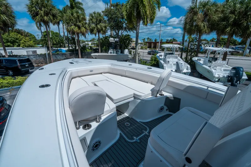 Slide: The Image of Sea Hunt Gamefish 30 Forward Seating 2026 - 24
