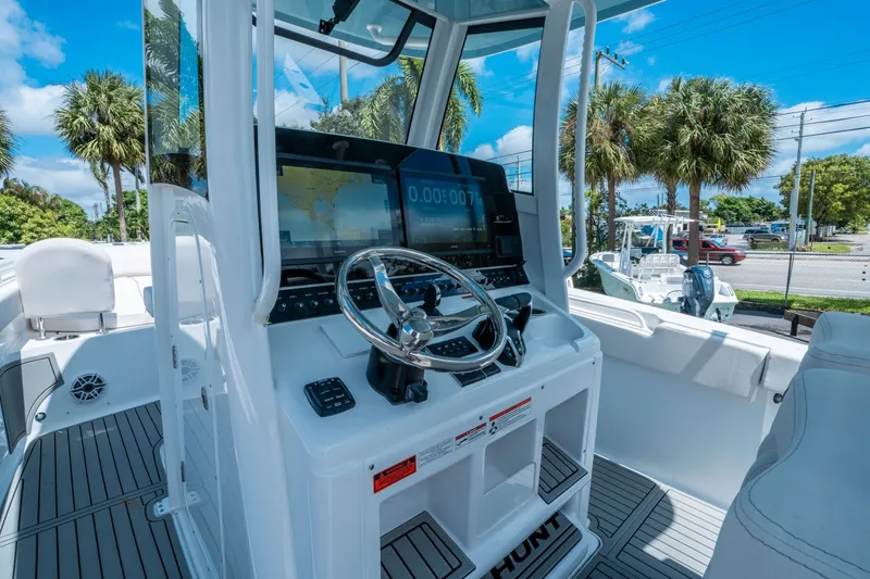 Slide: The Image of Sea Hunt Gamefish 30 Forward Seating 2026 - 19