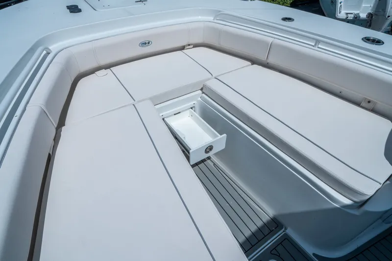 Slide: The Image of Sea Hunt Gamefish 30 Forward Seating 2026 - 28