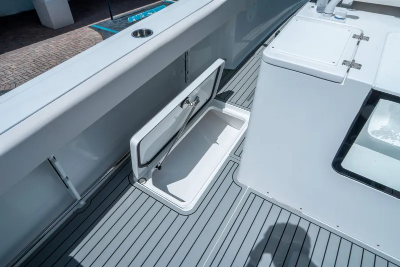 Slide: The Image of Sea Hunt Gamefish 30 Forward Seating 2026 - 17