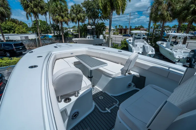 Slide: The Image of Sea Hunt Gamefish 30 Forward Seating 2026 - 25