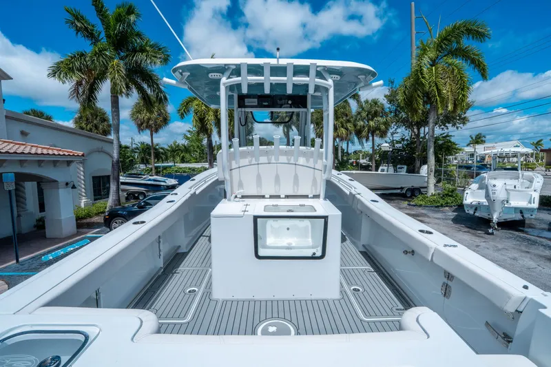 Slide: The Image of Sea Hunt Gamefish 30 Forward Seating 2026 - 9