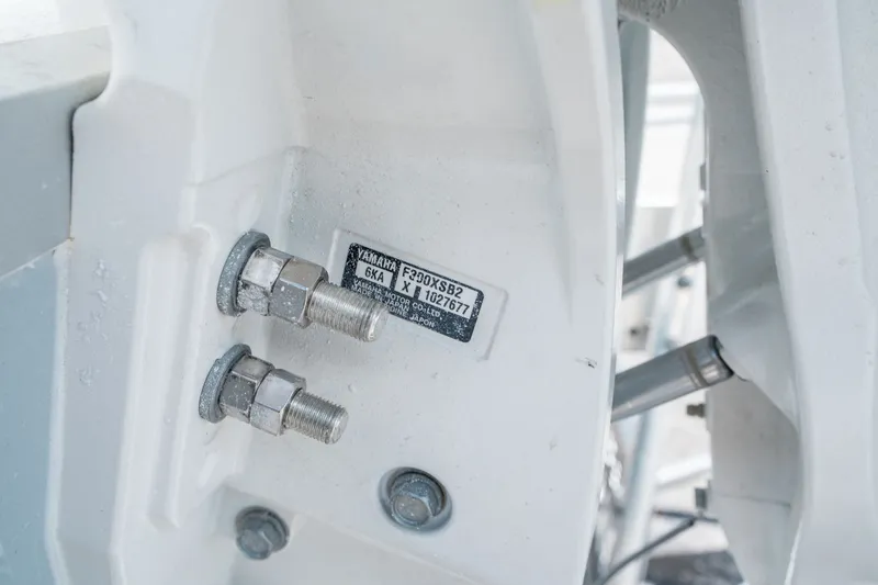 Slide: The Image of Sea Hunt Ultra 255 SE 2026 - 28