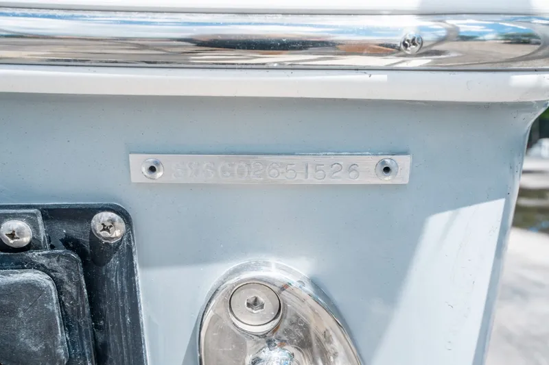 Slide: The Image of Sea Hunt Ultra 255 SE 2026 - 29