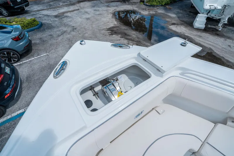 Slide: The Image of Sea Hunt Ultra 255 SE 2026 - 26