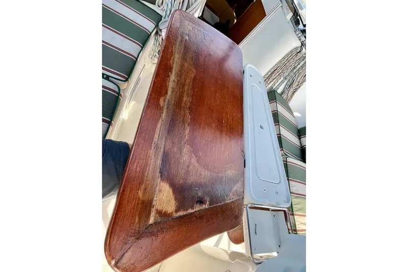 Slide: The Image of Engine compartment of 2006 Beneteau Oceanis Clipper 423 with Marine Air Systems equipment. - 30