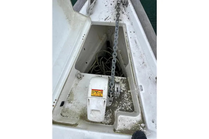 Slide: The Image of 2006 Beneteau Oceanis Clipper 423 interior showing plumbing and wiring components. - 43