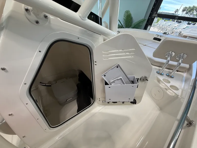 Slide: The Image of Boston Whaler 210 Montauk 2027 - 18