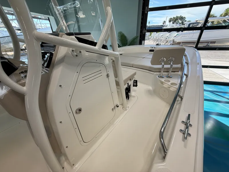 Slide: The Image of Boston Whaler 210 Montauk 2027 - 17