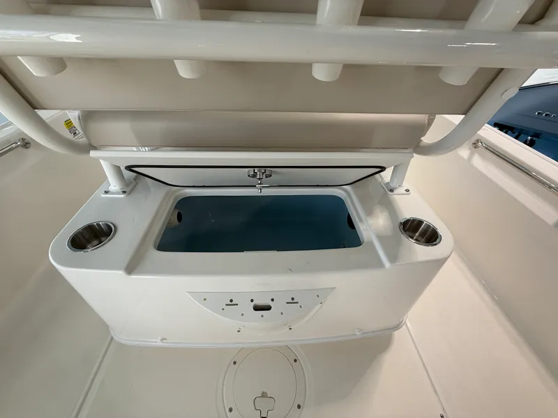 Slide: The Image of Boston Whaler 210 Montauk 2027 - 22