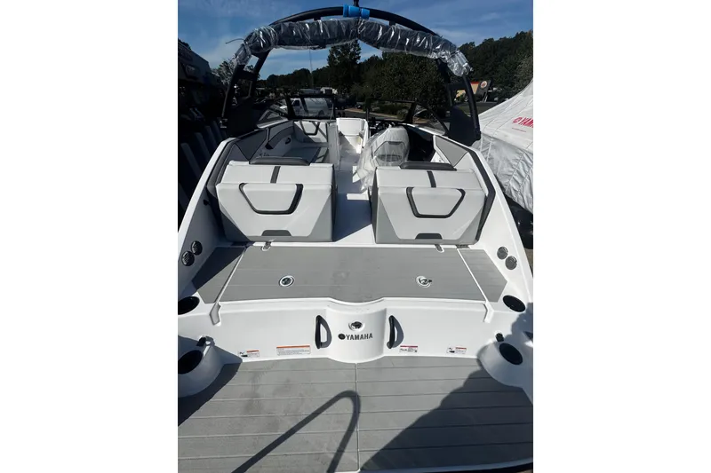 Slide: The Image of 2026 Yamaha Boats AR220, sleek design, spacious deck, modern features, ideal for water adventures. - 14