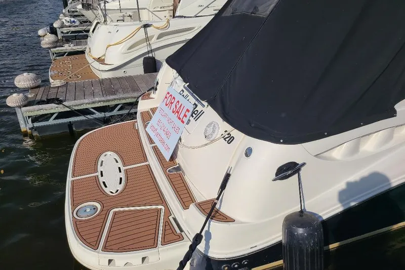 Slide: The Image of 2006 Sea Ray 320 Sundancer boat for sale at dock. - 15
