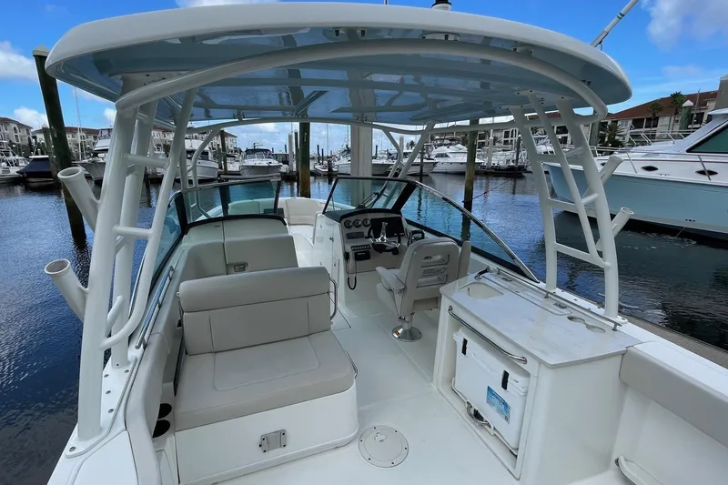 Slide: The Image of Boston Whaler 27 DC- Cockpit/Helm - 10