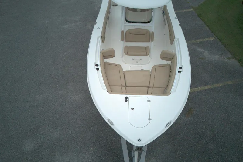 Slide: The Image of 2019 NauticStar 28 XS boat with spacious seating, viewed from above. - 4