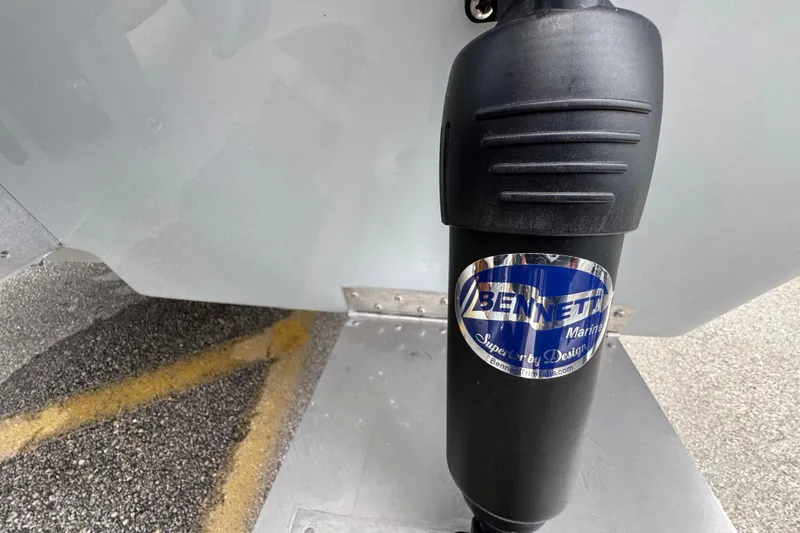 Slide: The Image of Bennett Marine component on Piranha B2000, 2026 model, showcasing superior design. - 10