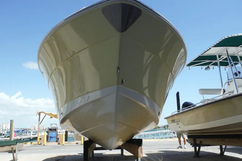 Slide: The Image of 2007 Robalo R227 Dual Console boat on display at marina dock. - 40