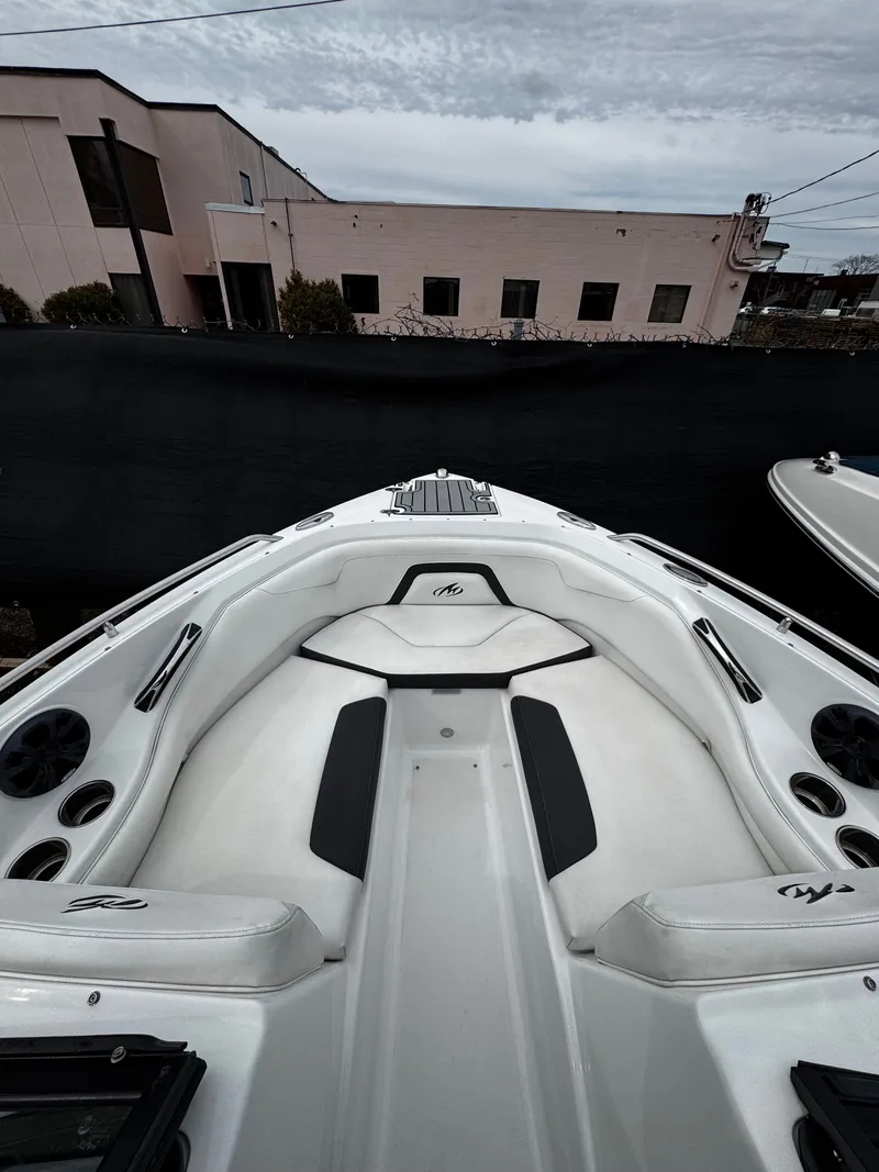 Slide: The Image of Monterey 224FS 2017 - 16