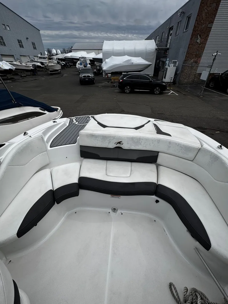 Slide: The Image of Monterey 224FS 2017 - 19