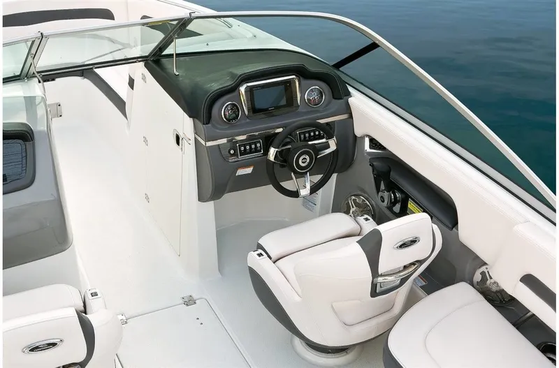 Slide: The Image of Chaparral 246 SSi 2019 - 14