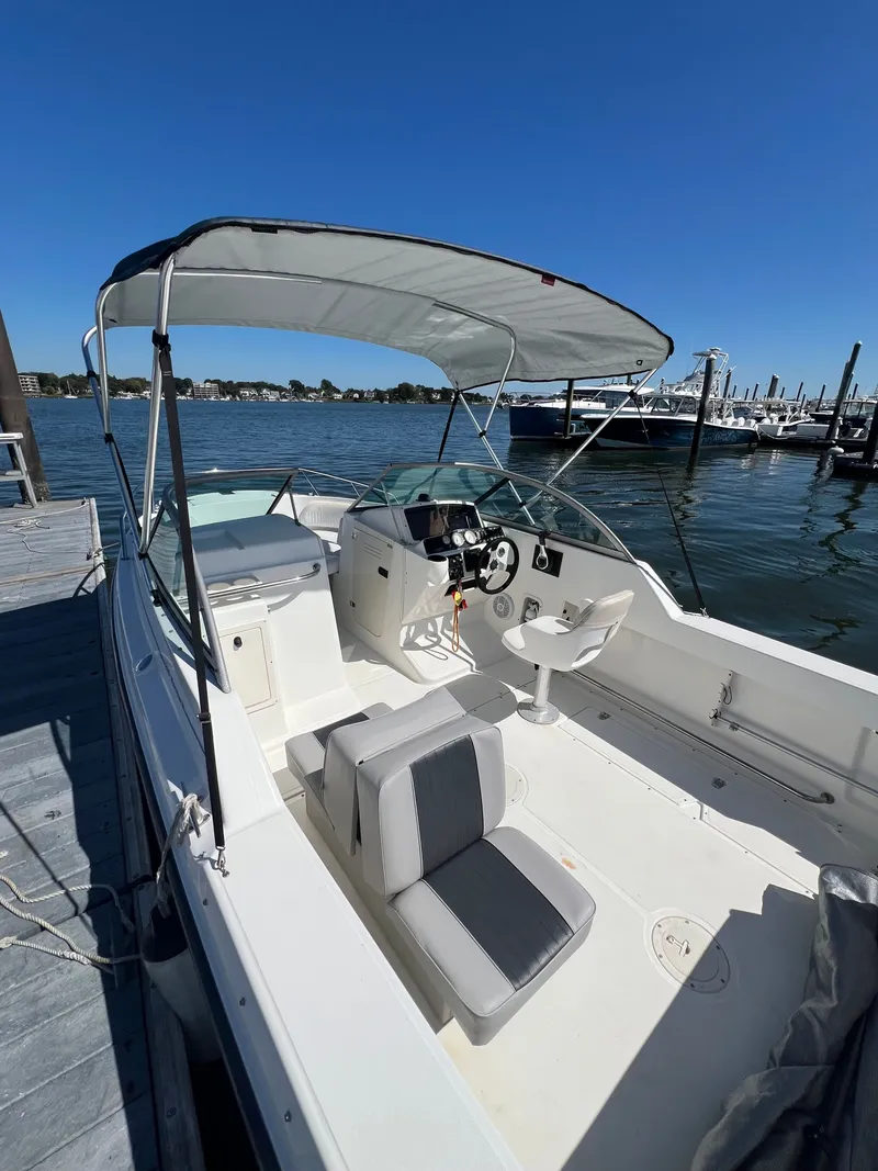 Slide: The Image of Boston Whaler 210 Ventura 2004 - 11