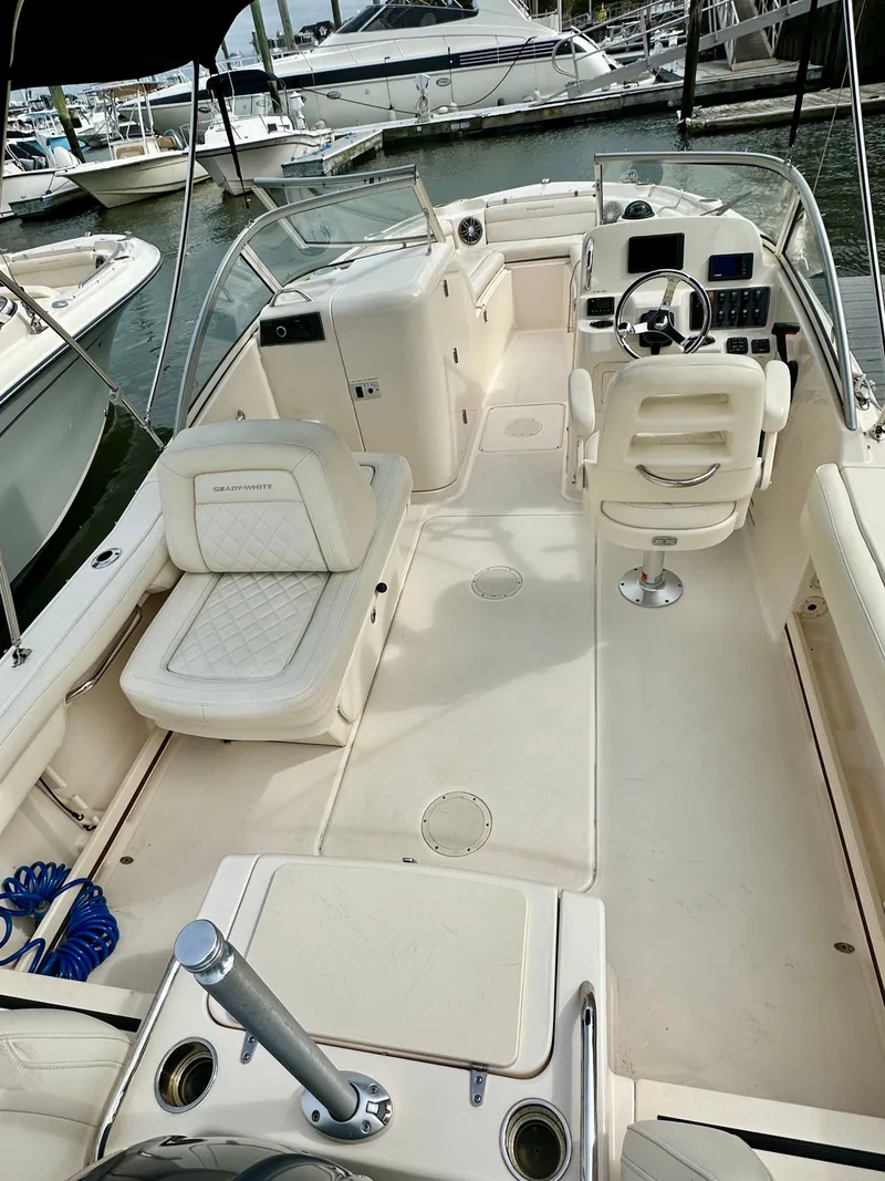 Slide: The Image of Grady-White Freedom 215 2023 - 12