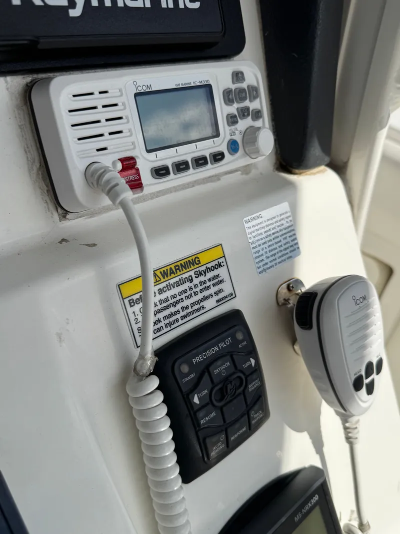 Slide: The Image of Boston Whaler 280 Outrage 2014 - 28