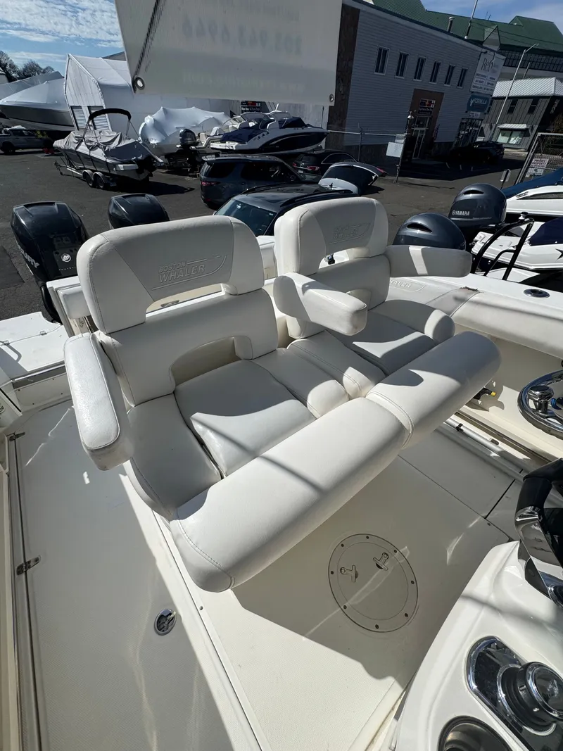 Slide: The Image of Boston Whaler 280 Outrage 2014 - 38