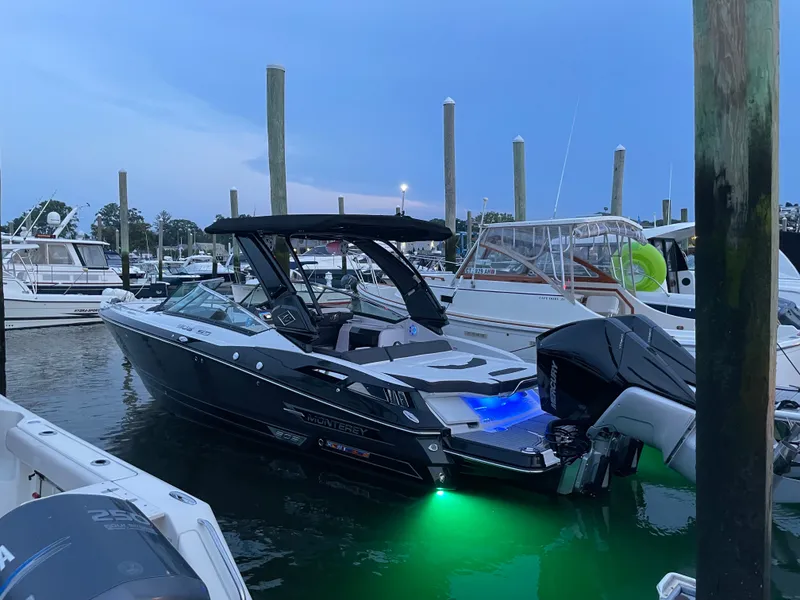 Slide: The Image of Monterey 305SS Super Sport 2021 - 4