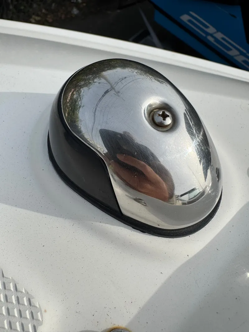 Slide: The Image of Sea Ray 220 Sundeck 2014 - 26