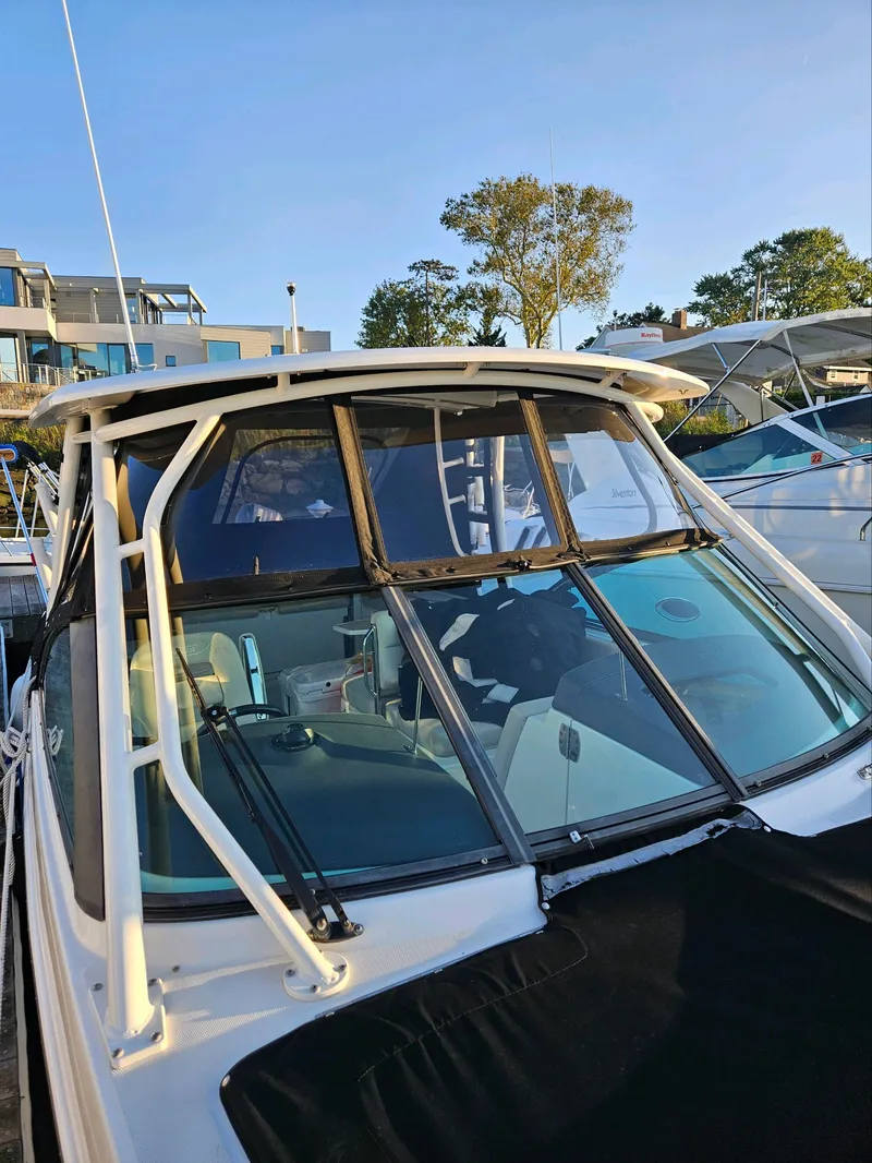 Slide: The Image of Boston Whaler 270 Vantage 2017 - 6