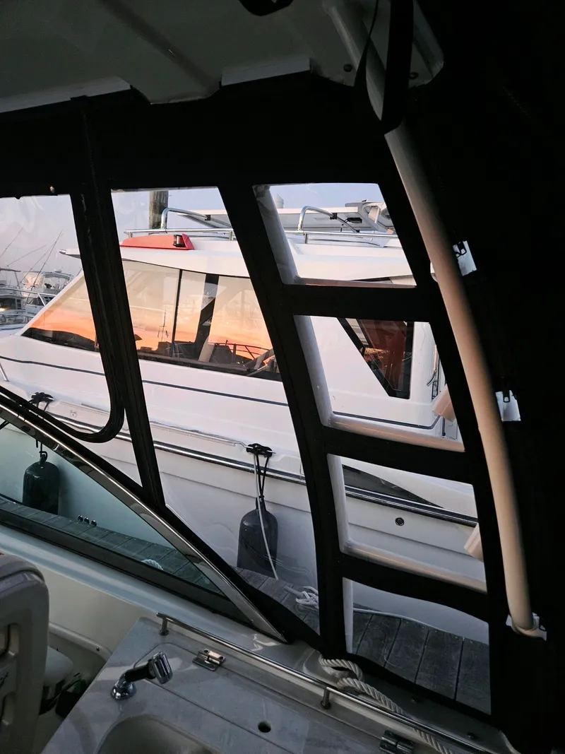 Slide: The Image of Boston Whaler 270 Vantage 2017 - 7