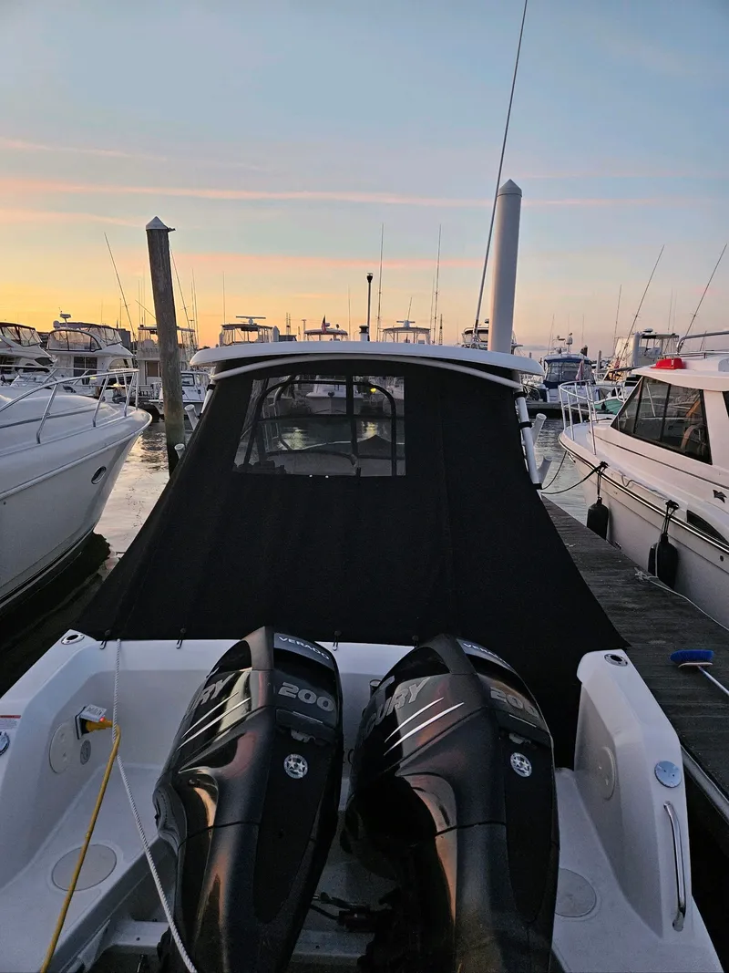 Slide: The Image of Boston Whaler 270 Vantage 2017 - 9