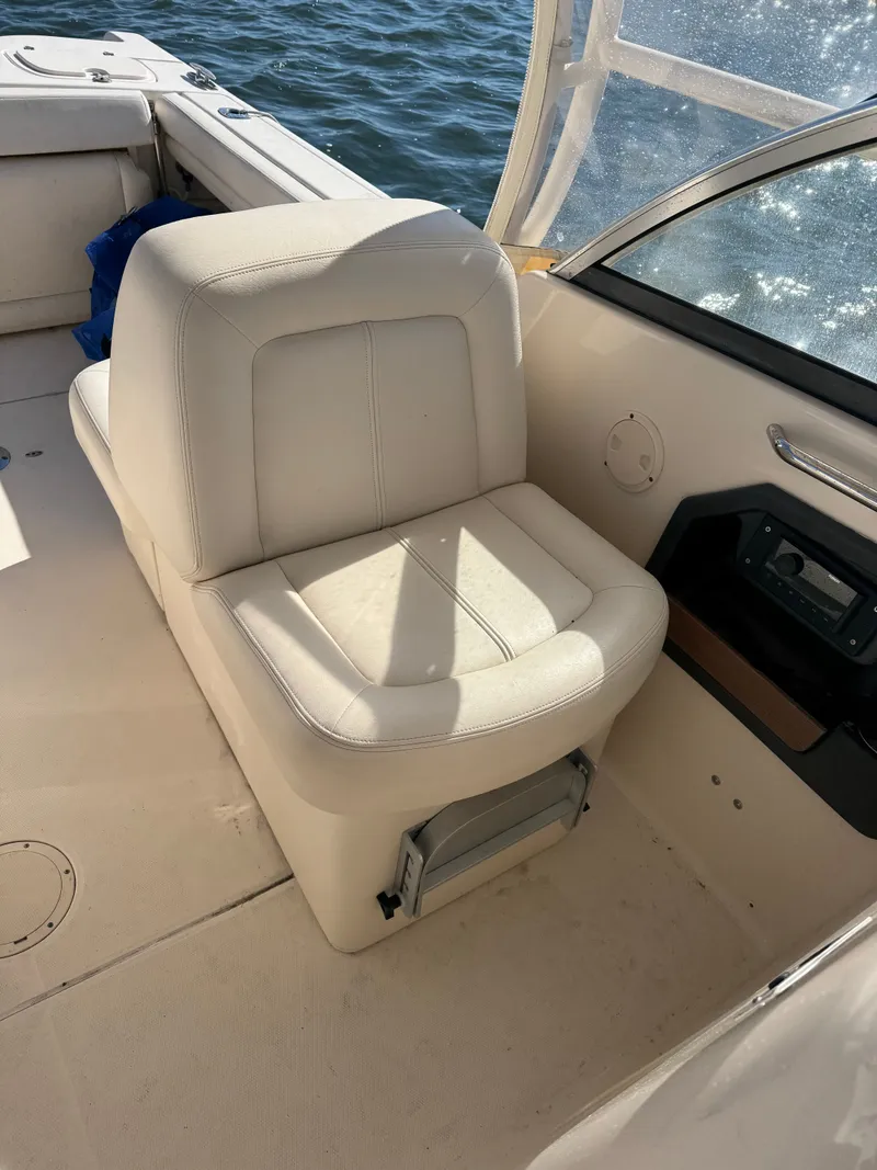 Slide: The Image of Grady-White Freedom 285 2015 - 12