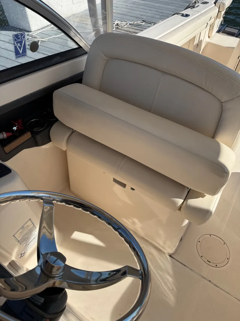 Slide: The Image of Grady-White Freedom 285 2015 - 25