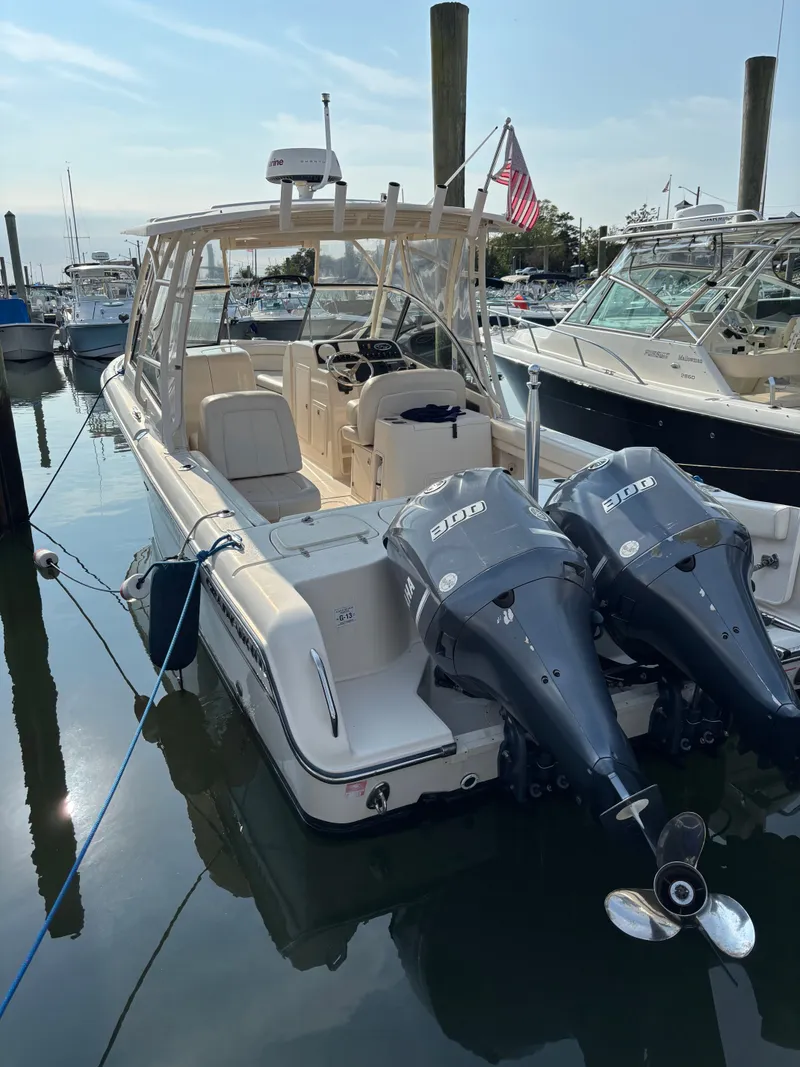 Slide: The Image of Grady-White Freedom 285 2015 - 4