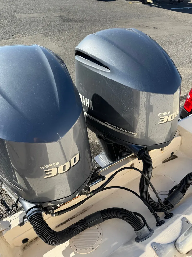 Slide: The Image of Grady-White Freedom 285 2015 - 42