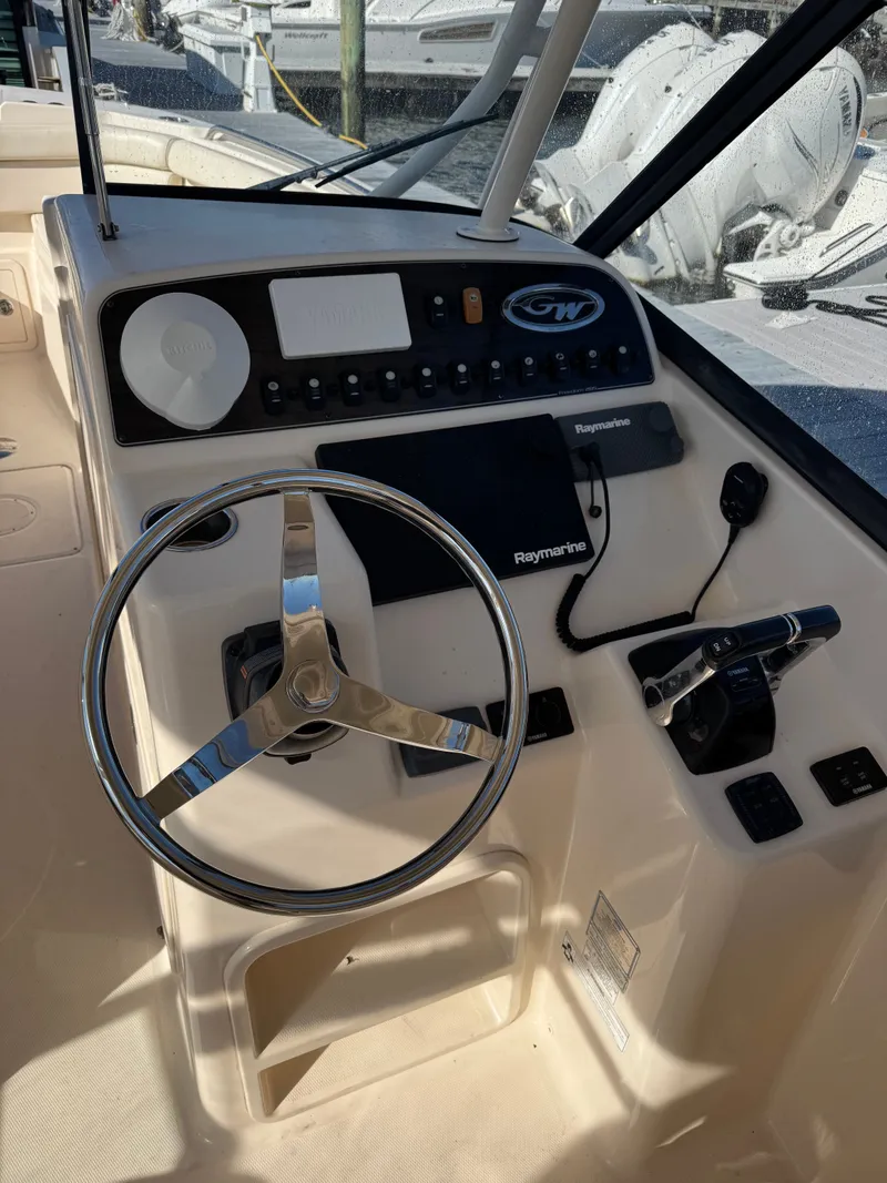 Slide: The Image of Grady-White Freedom 285 2015 - 9