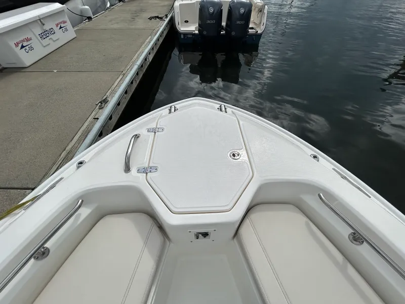 Slide: The Image of Boston Whaler 280 Dauntless 2026 - 22