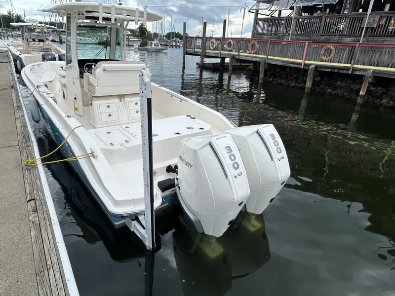 Slide: The Image of Boston Whaler 280 Dauntless 2026 - 5