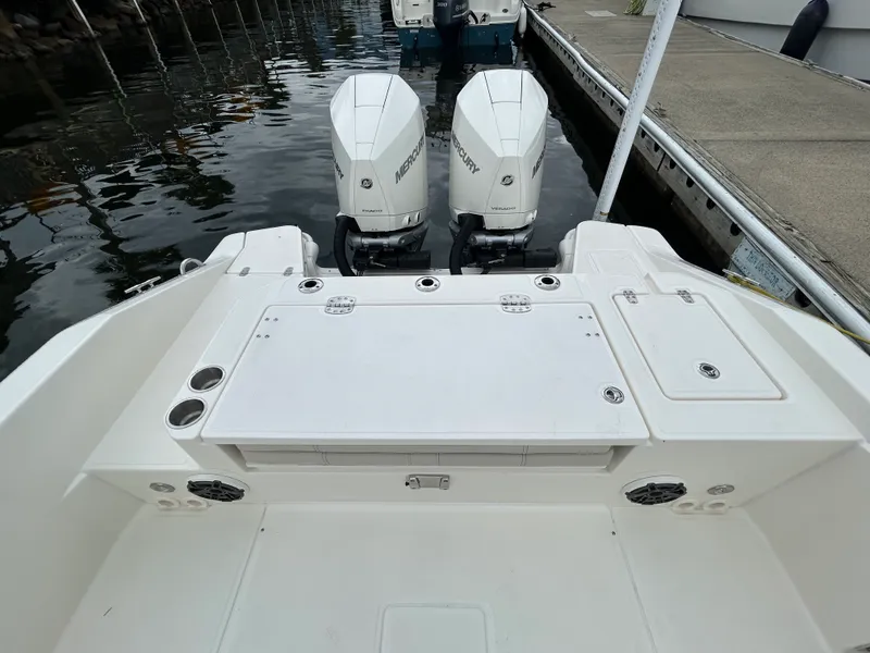 Slide: The Image of Boston Whaler 280 Dauntless 2026 - 6