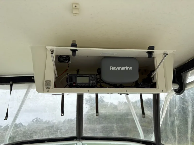 Slide: The Image of Hydra-Sports Lightning 230 WA 2004 - 13