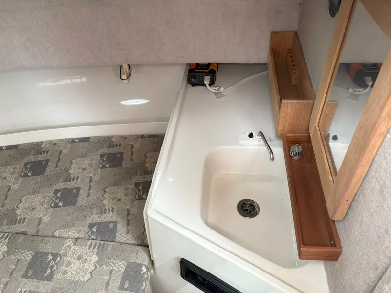 Slide: The Image of Hydra-Sports Lightning 230 WA 2004 - 16