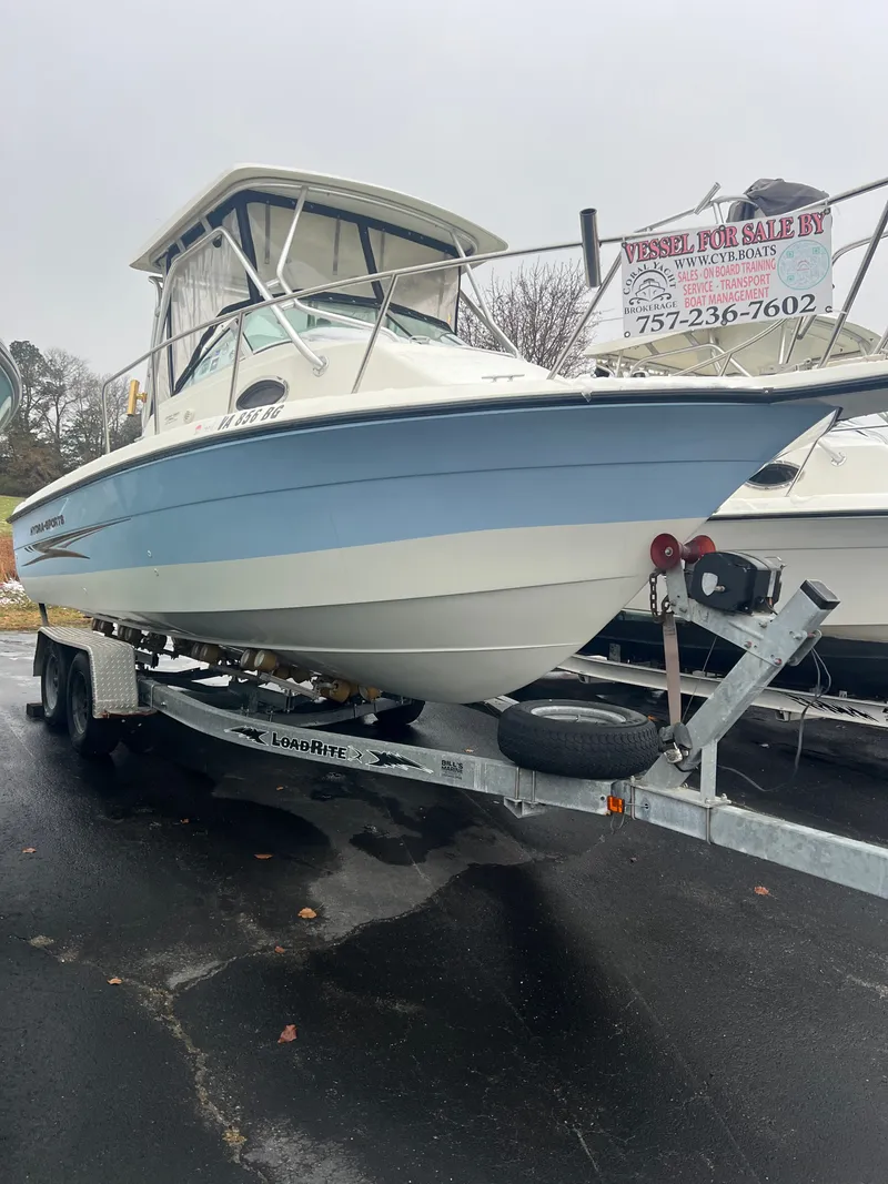 Slide: The Image of Hydra-Sports Lightning 230 WA 2004 - 2