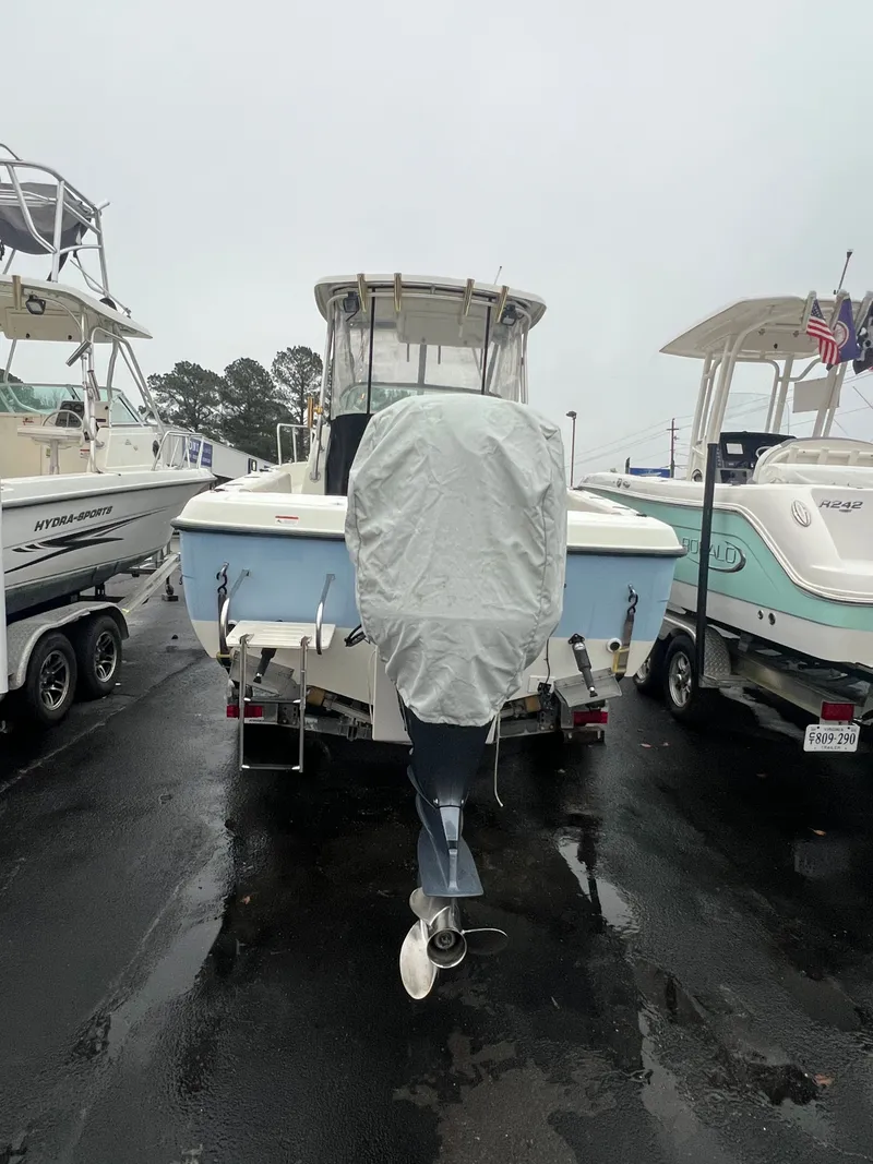 Slide: The Image of Hydra-Sports Lightning 230 WA 2004 - 5